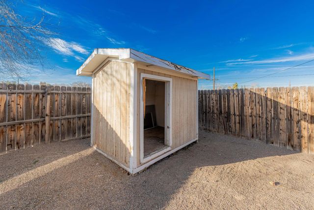 609 Candelaria Road NW, Albuquerque, NM 87107