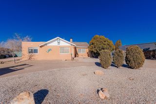 609 Candelaria Road NW, Albuquerque, NM 87107