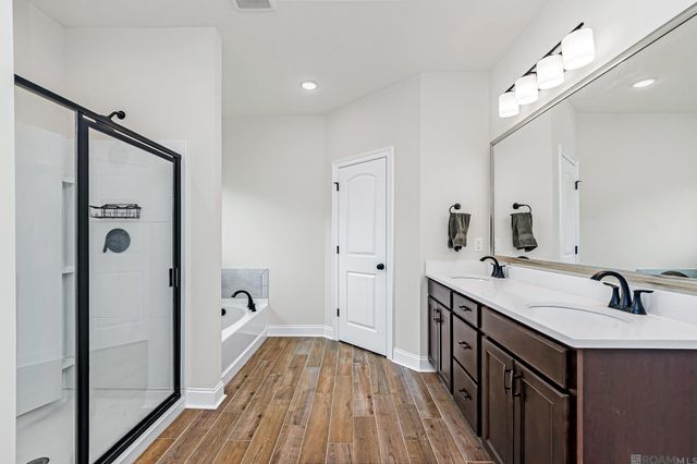 39240 Pelican Ln, Prairieville, LA 70769