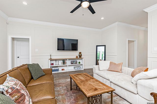 39240 Pelican Ln, Prairieville, LA 70769