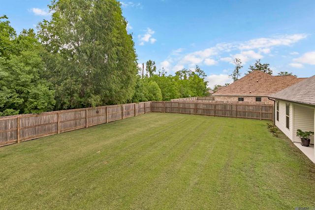39240 Pelican Ln, Prairieville, LA 70769