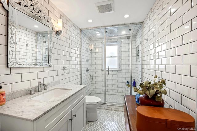 675 Putnam Avenue, Brooklyn, NY 11221