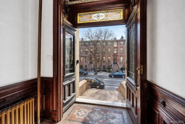 675 Putnam Avenue, Brooklyn, NY 11221