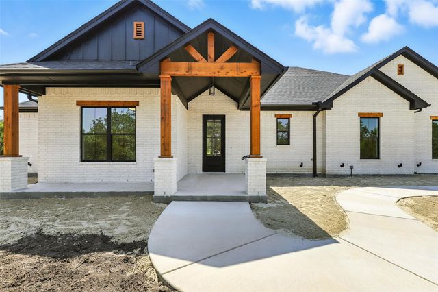 4996 Veal Station Road, Weatherford, TX 76085