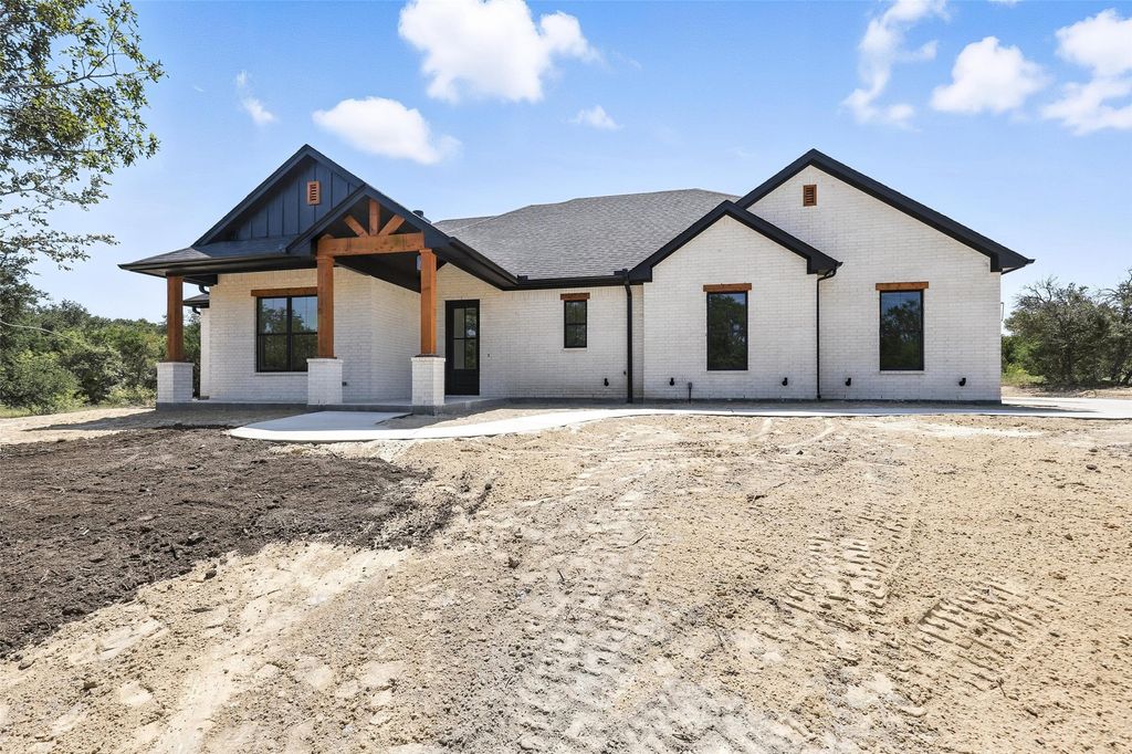 4996 Veal Station Road, Weatherford, TX 76085