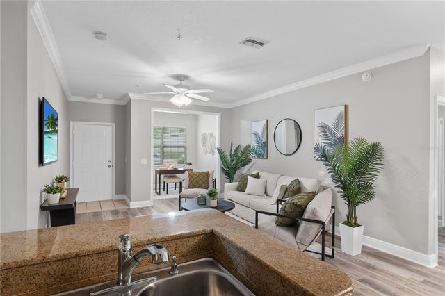 130 SOUTHERN PECAN CIRCLE 103, Winter Garden, FL 34787