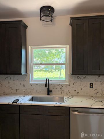 120 Coddington Avenue, Franklin Twsp, NJ 08873