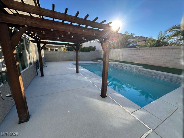 10627 Aphrodite Street, Las Vegas, NV 89183