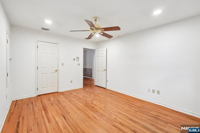 922 Hilltop Terrace, Franklin Lakes, NJ 07417