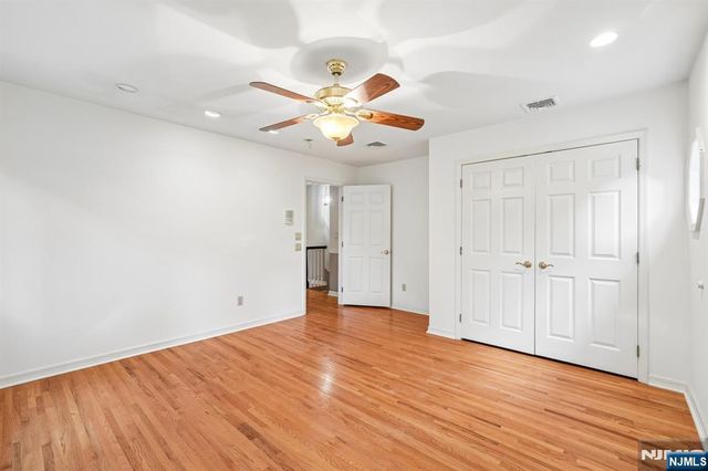 922 Hilltop Terrace, Franklin Lakes, NJ 07417