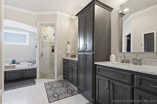 19551 E Slate Drive, Owasso, OK 74055