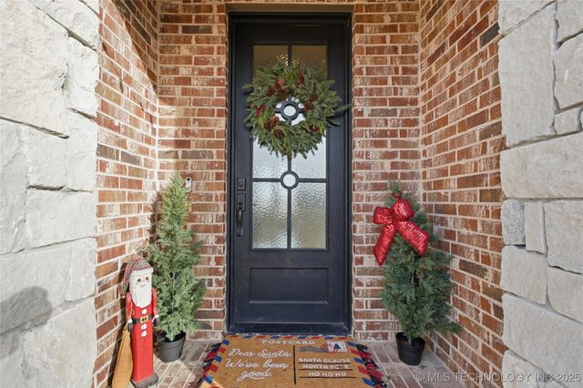 19551 E Slate Drive, Owasso, OK 74055