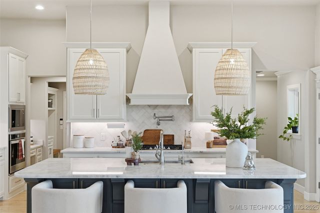 19551 E Slate Drive, Owasso, OK 74055