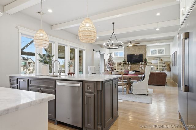 19551 E Slate Drive, Owasso, OK 74055