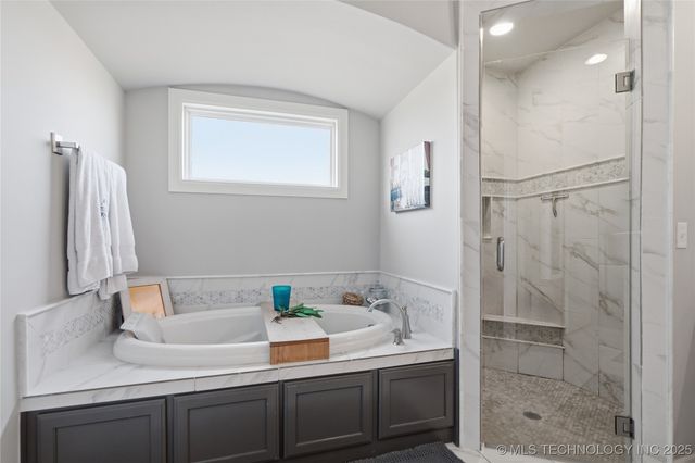 19551 E Slate Drive, Owasso, OK 74055