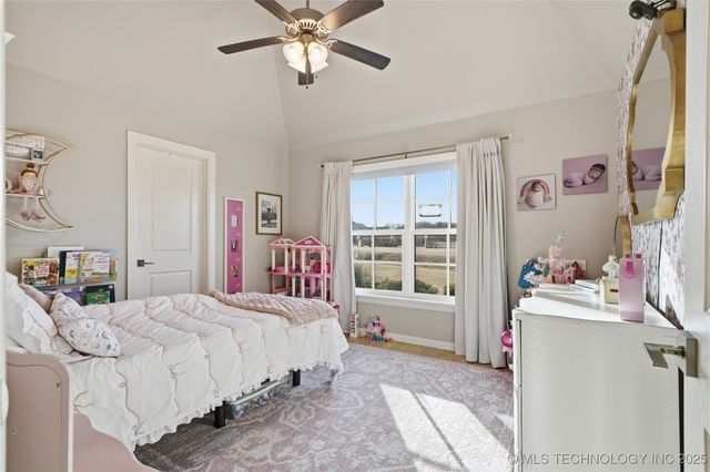 19551 E Slate Drive, Owasso, OK 74055