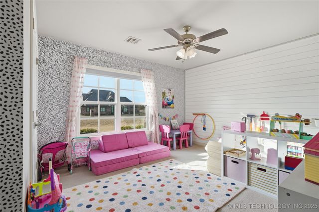 19551 E Slate Drive, Owasso, OK 74055