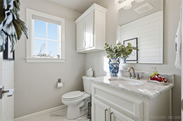 19551 E Slate Drive, Owasso, OK 74055