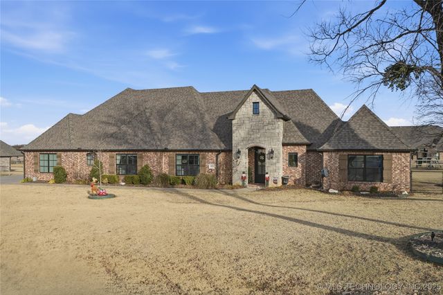 19551 E Slate Drive, Owasso, OK 74055