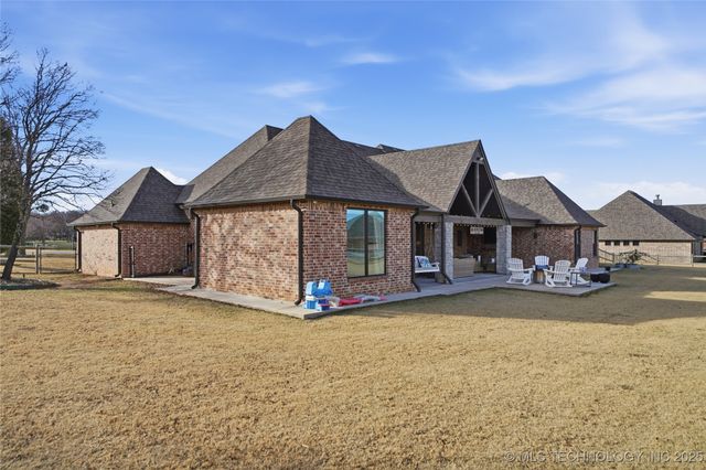 19551 E Slate Drive, Owasso, OK 74055