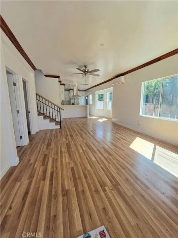 1330 W 48th, Los Angeles, CA 90037