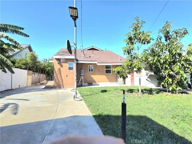 1330 W 48th, Los Angeles, CA 90037