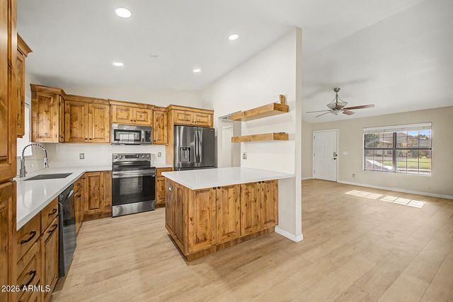 13015 S KOSH Street, Phoenix, AZ 85044