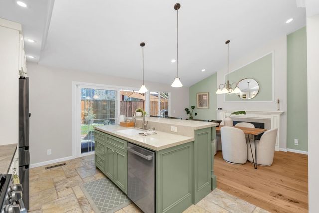 3900 Thousand Oaks Drive, San Jose, CA 95136