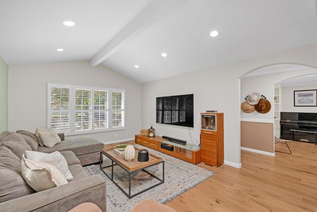 3900 Thousand Oaks Drive, San Jose, CA 95136