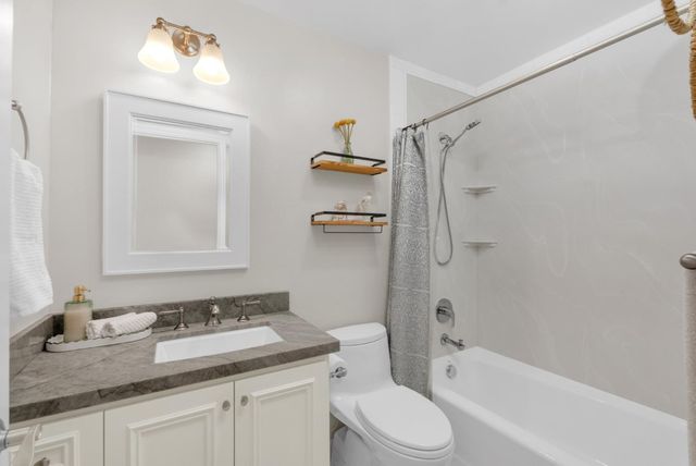 3900 Thousand Oaks Drive, San Jose, CA 95136