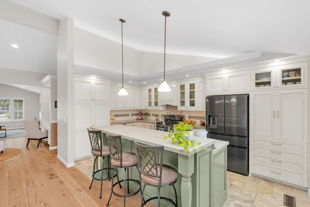3900 Thousand Oaks Drive, San Jose, CA 95136