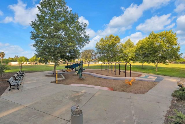3900 Thousand Oaks Drive, San Jose, CA 95136