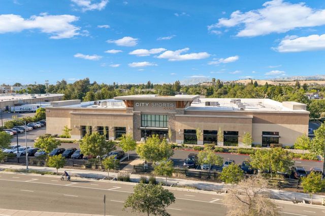 3900 Thousand Oaks Drive, San Jose, CA 95136