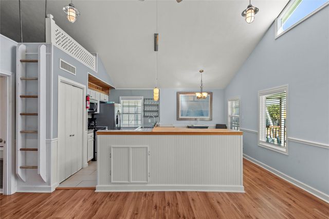 13810 San Domingo Drive, Galveston, TX 77554