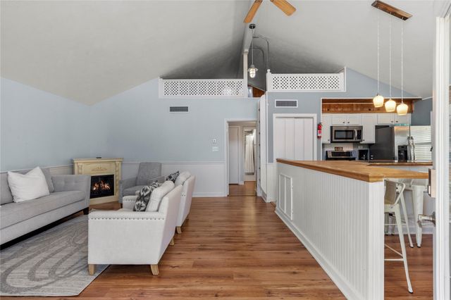 13810 San Domingo Drive, Galveston, TX 77554