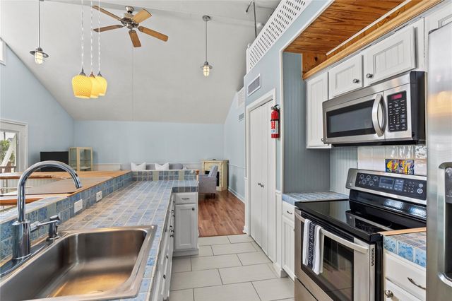 13810 San Domingo Drive, Galveston, TX 77554