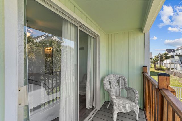 13810 San Domingo Drive, Galveston, TX 77554