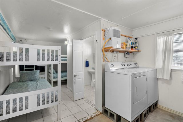 13810 San Domingo Drive, Galveston, TX 77554