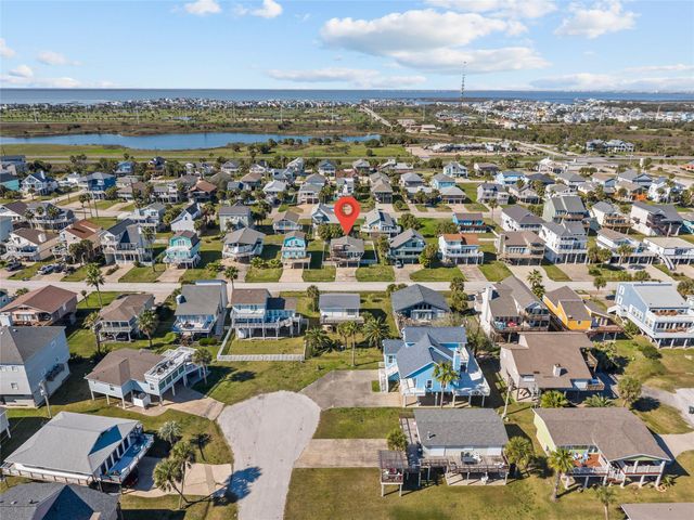 13810 San Domingo Drive, Galveston, TX 77554