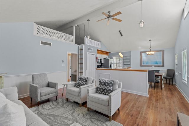 13810 San Domingo Drive, Galveston, TX 77554