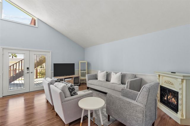 13810 San Domingo Drive, Galveston, TX 77554