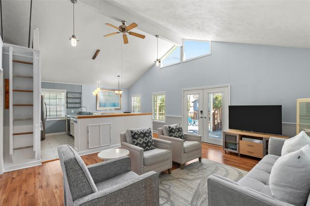 13810 San Domingo Drive, Galveston, TX 77554