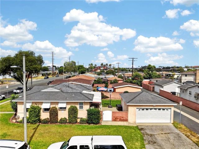 9608 Foster, Bellflower, CA 90706