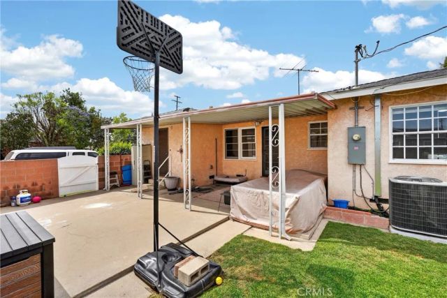 9608 Foster, Bellflower, CA 90706