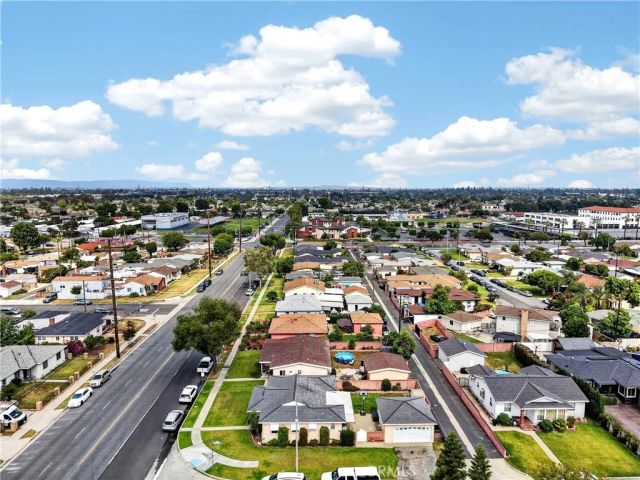 9608 Foster, Bellflower, CA 90706