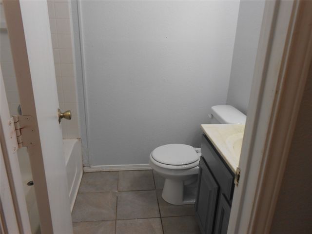 6936 Laurelhill Court N, Fort Worth, TX 76133