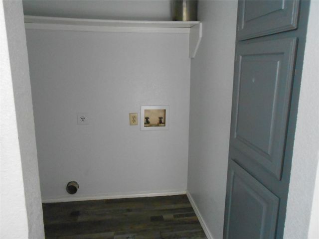 6936 Laurelhill Court N, Fort Worth, TX 76133