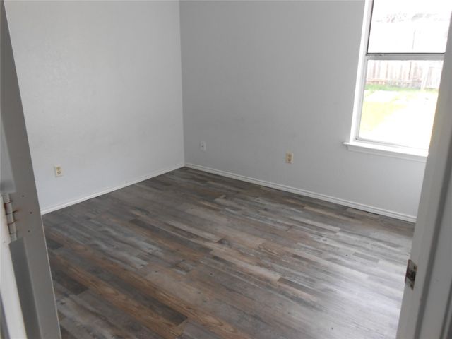 6936 Laurelhill Court N, Fort Worth, TX 76133