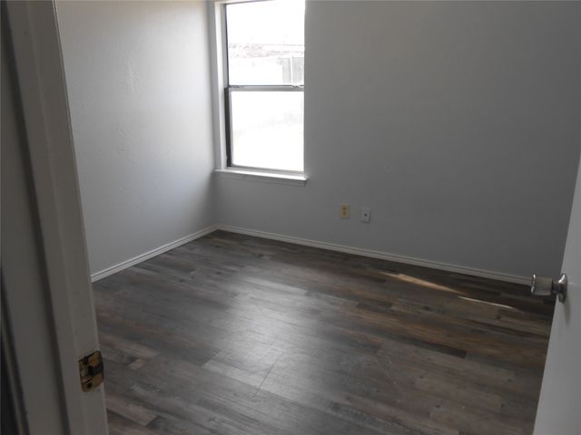 6936 Laurelhill Court N, Fort Worth, TX 76133