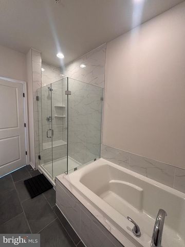 4826 VISTA GLEN LN, Lanham, MD 20706